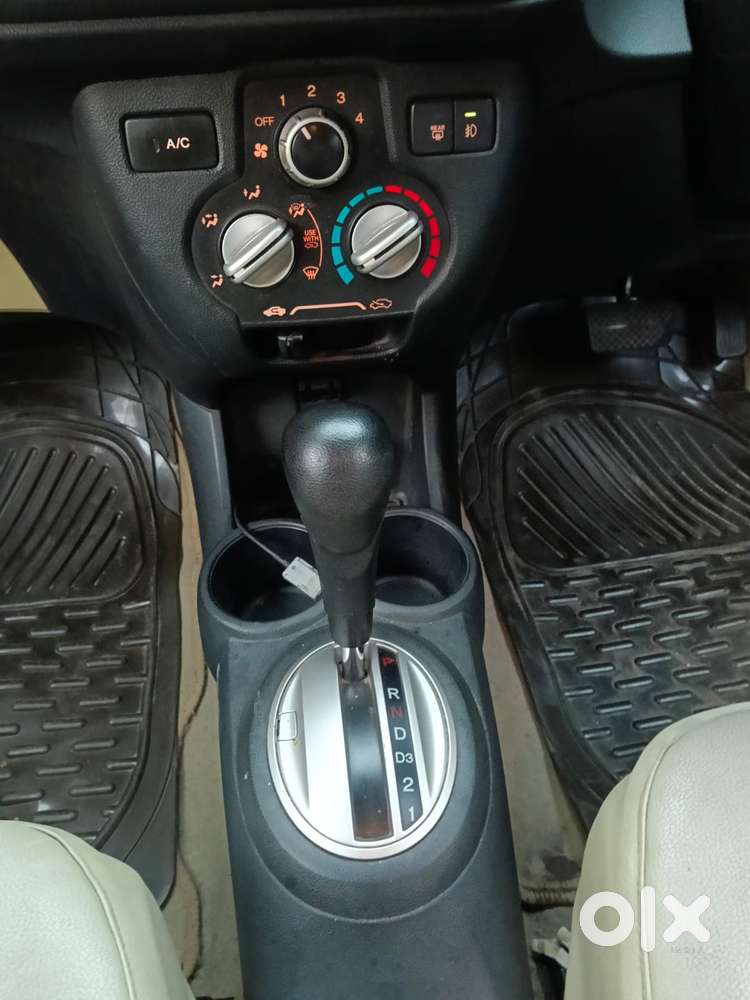 Honda Brio V Mt, 2014, Petrol