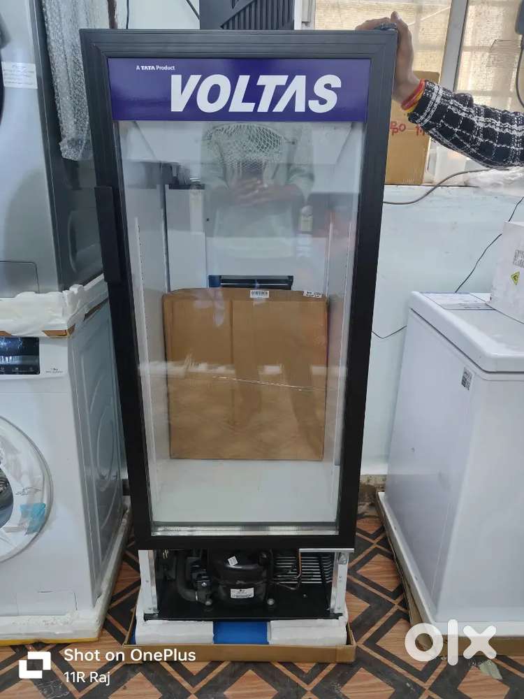 Voltas visi store cooler 220 ltr