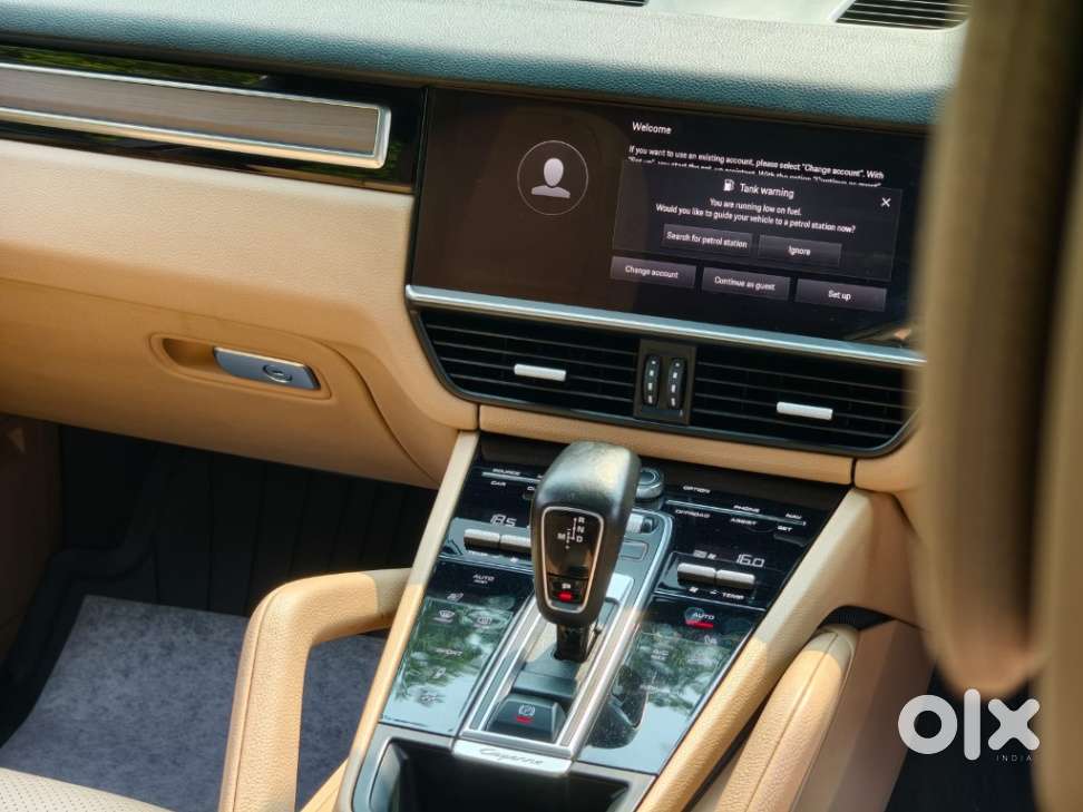 Porsche Cayenne Base, 2022, Petrol
