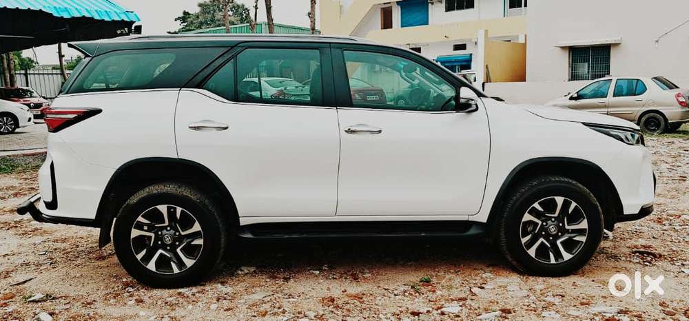 Toyota Fortuner Legender 4x2 At 2.8, 2024, Diesel