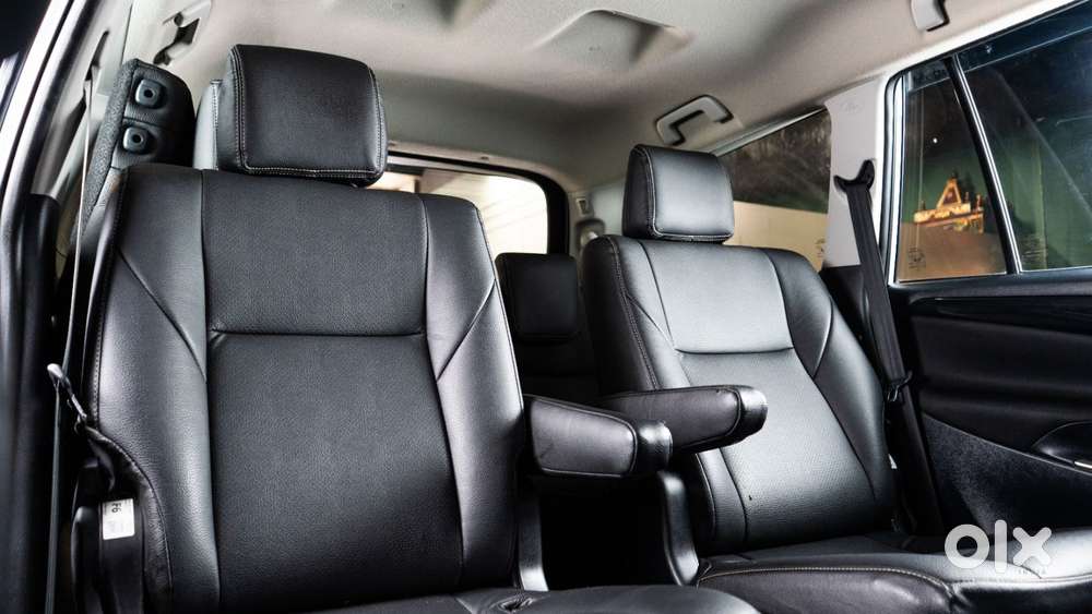 Toyota Innova Crysta 2.4 V 7 Str, 2025, Diesel
