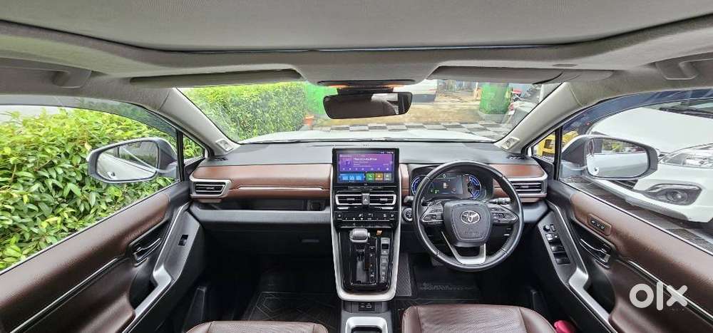 Toyota Innova Hycross 2.0 Zx (o) Hybrid 7 Str, 2024, Petrol