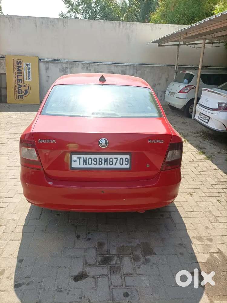 Skoda Rapid 2012 Diesel 98000 Km Driven