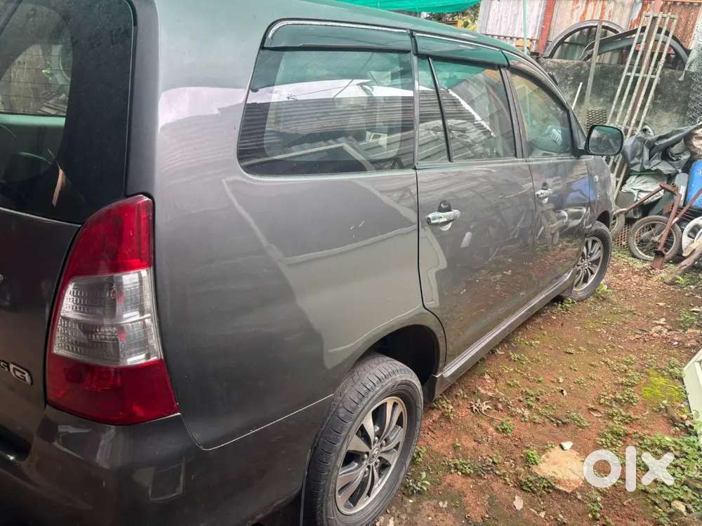Toyota Innova 2012 Diesel Well Maintained Company Service Record