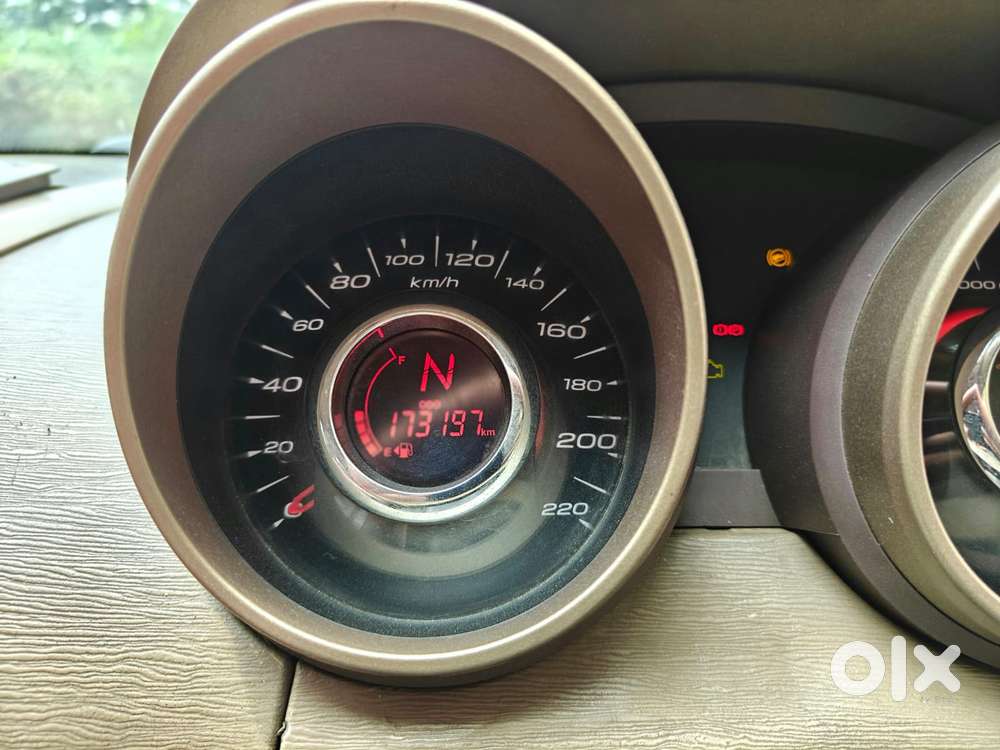 Mahindra Xuv300 W8 Diesel, 2013, Diesel