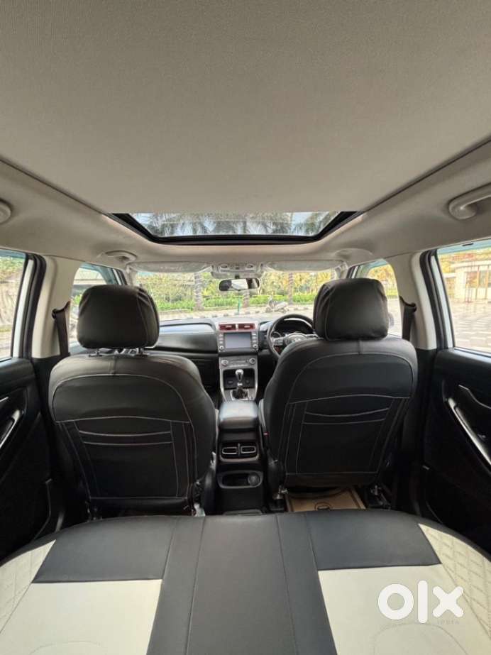 Hyundai Creta 1.5 S Plus Knight Petrol Dual Tone, 2023