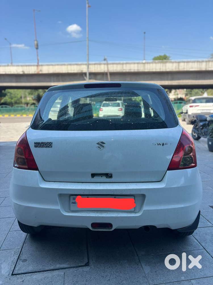 Maruti Suzuki Swift 2004-2010 Lxi Bsiv, 2010, Petrol