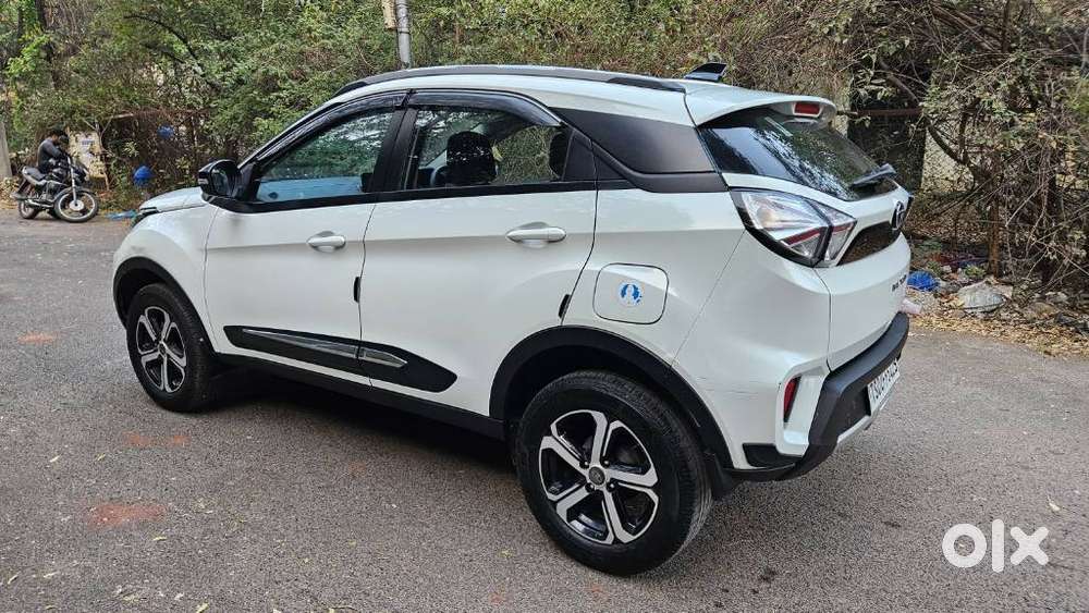 Tata Nexon Amt Xza Plus, 2023, Petrol