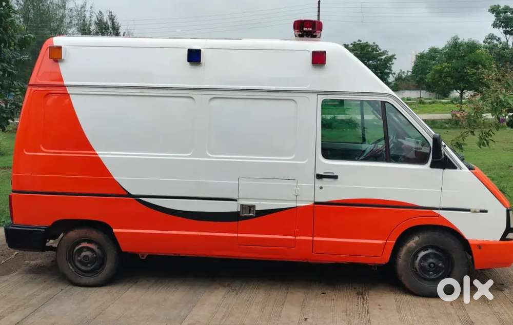 Ambulance Tata Winger  2013 Hi Roof