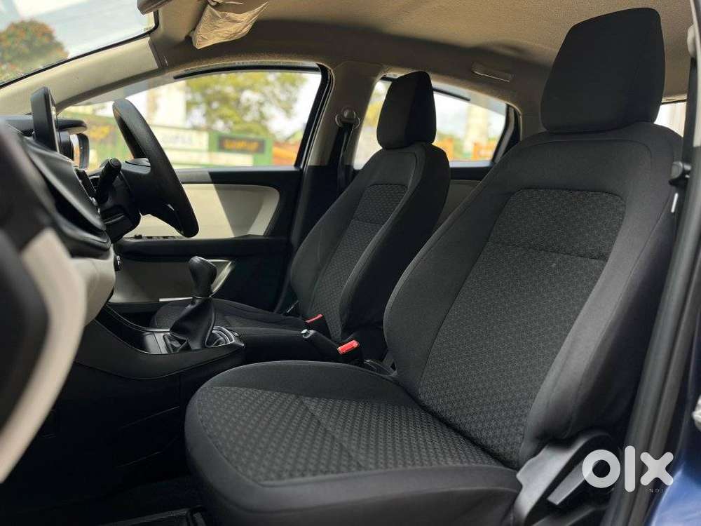 Tata Altroz 1.2 Xm Plus, 2023, Petrol