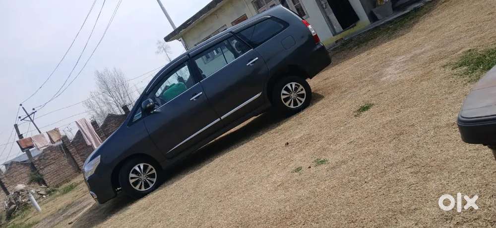 Toyota Innova 2016 Diesel 250000 Km Driven