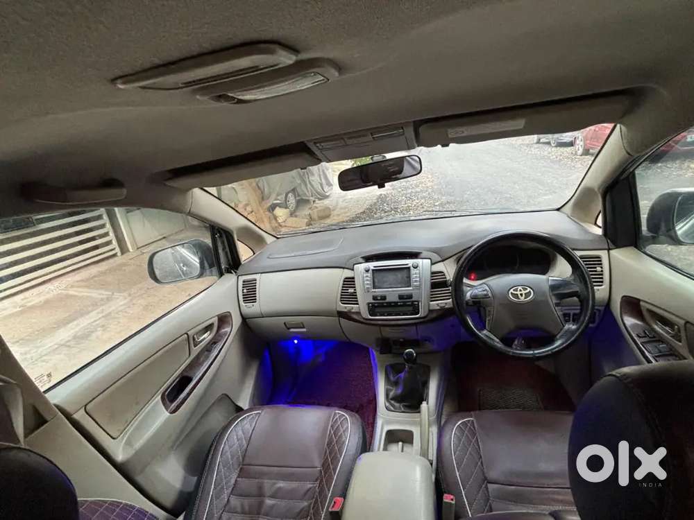 Toyota Innova 2012 Diesel Well Maintained