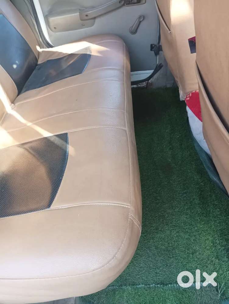 Mahindra Bolero Neo 2012