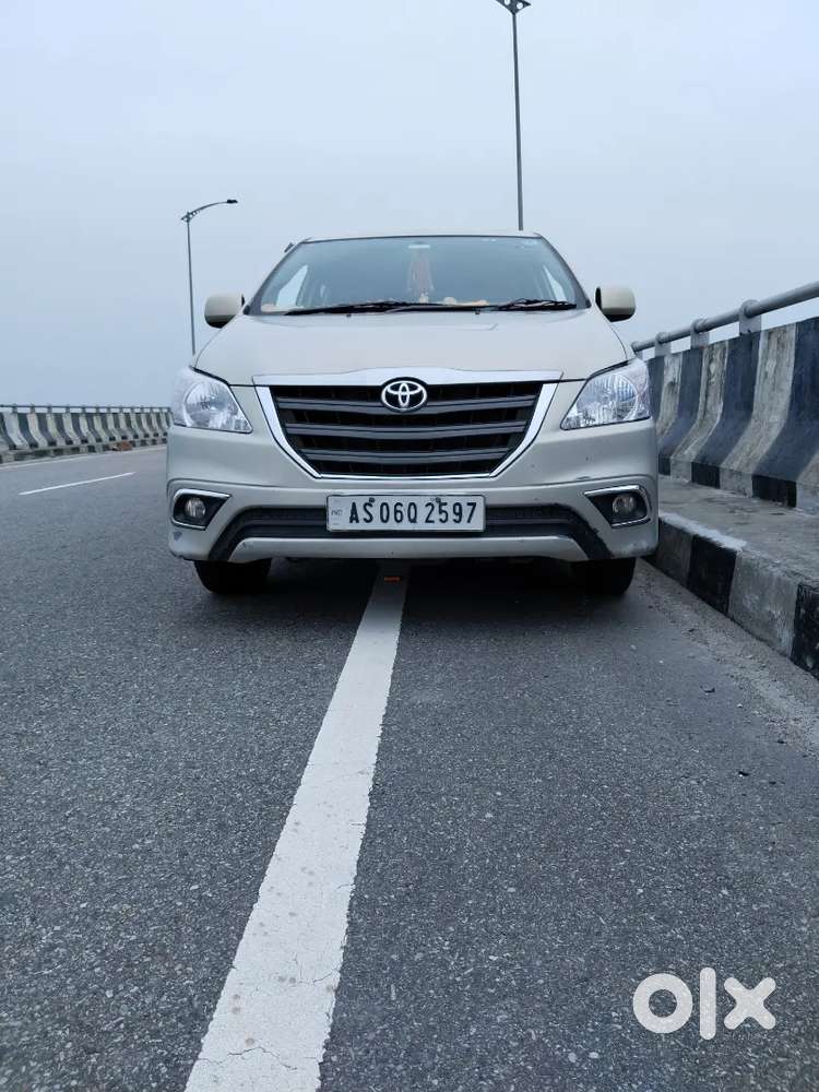 Toyota Innova 2016