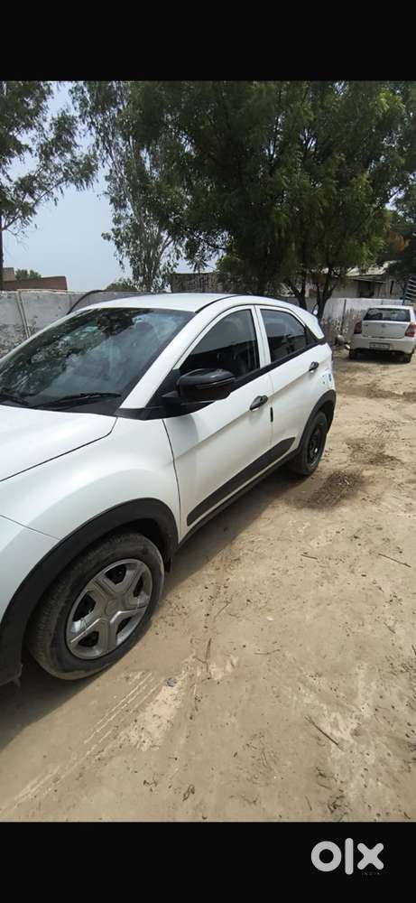 Tata Nexon Petrol Manual 2024