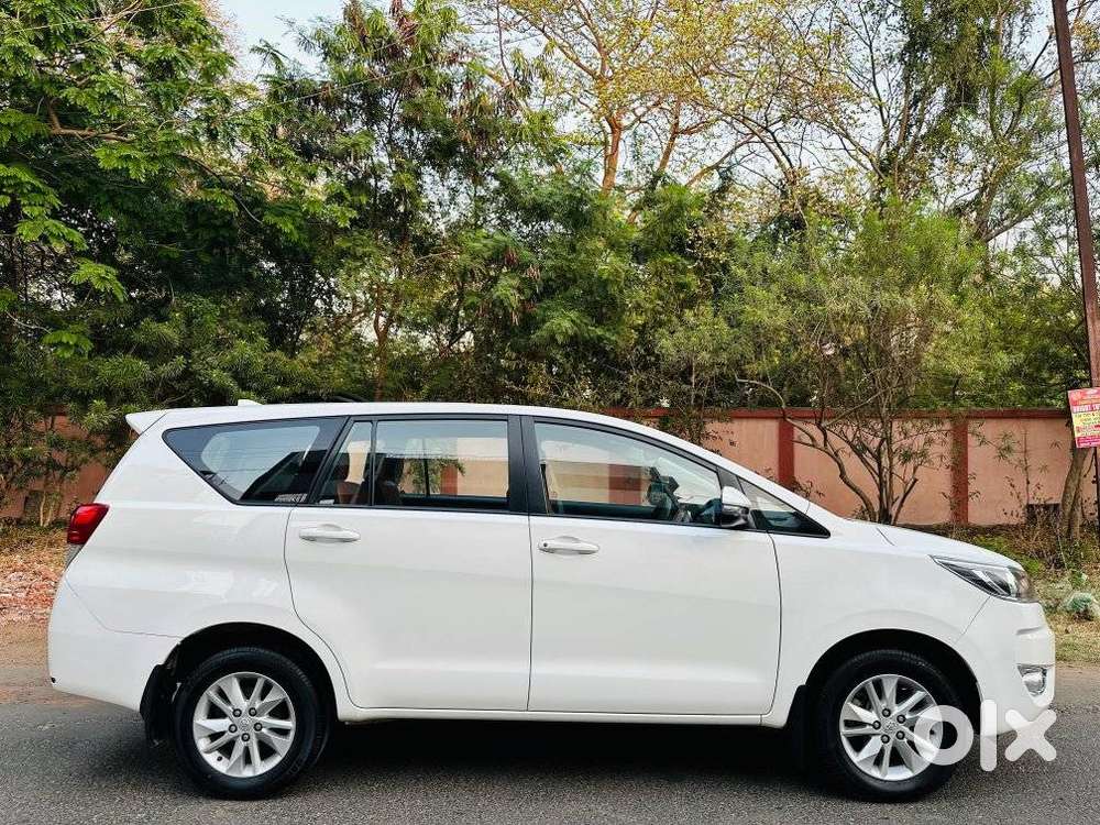 Toyota Innova Crysta [2020-ongoing] 2.4 Gx 7 Str, 2023, Diesel