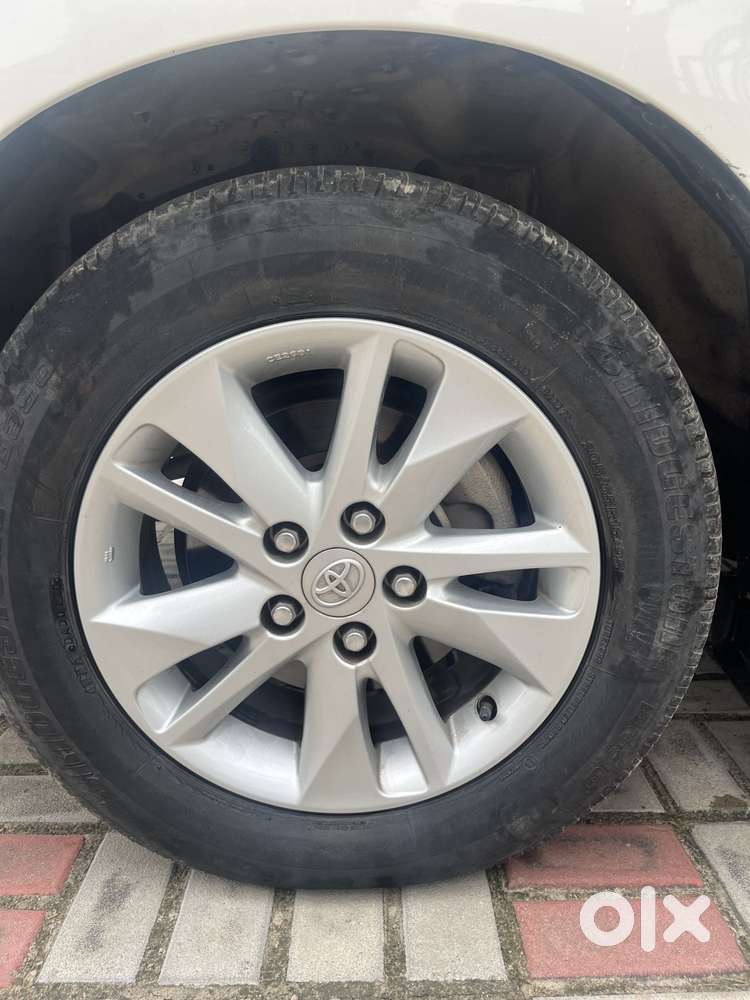 Toyota Innova Crysta [2020-ongoing] 2.4 Vx 8 Str, 2020, Diesel