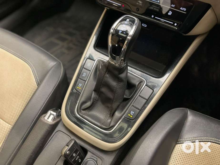 Skoda Slavia 1.0 Tsi Style At, 2022, Petrol