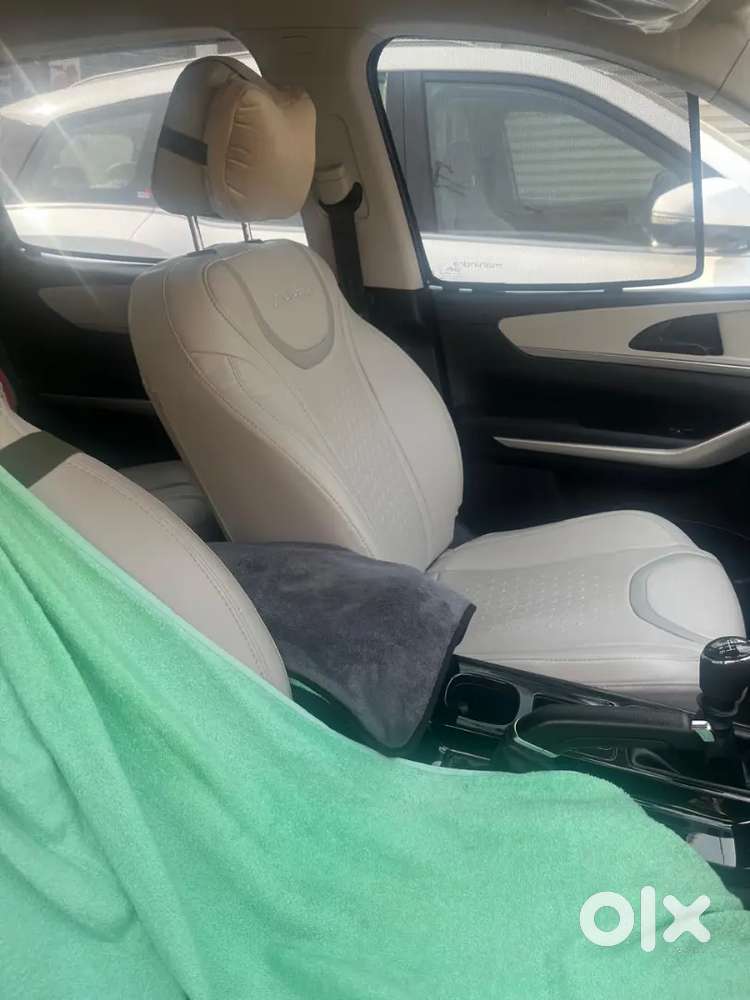 Mahindra Xuv700 2022 Petrol Well Maintained