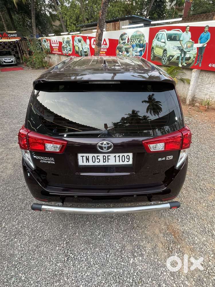 Toyota Innova Crysta 2.4 V 8 Str, 2016, Diesel