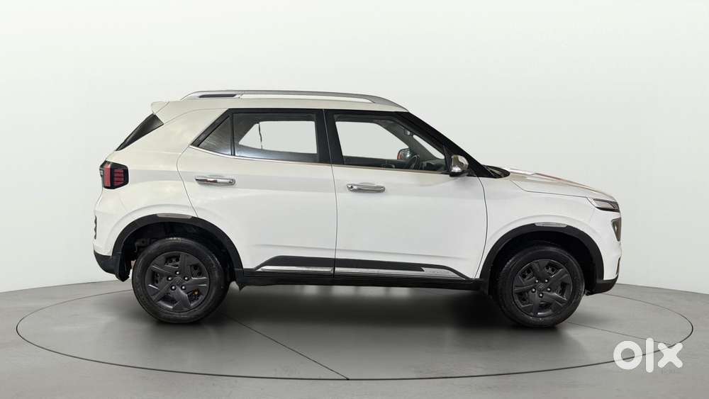 Hyundai Venue 1.2 S (o), 2023, Petrol