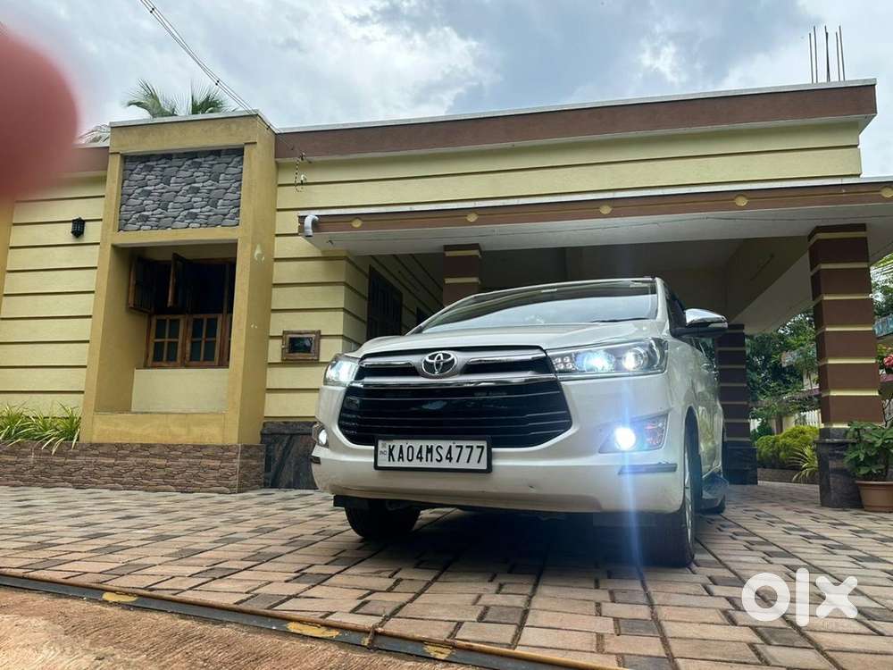 Toyota Innova Crysta Diesel 2016