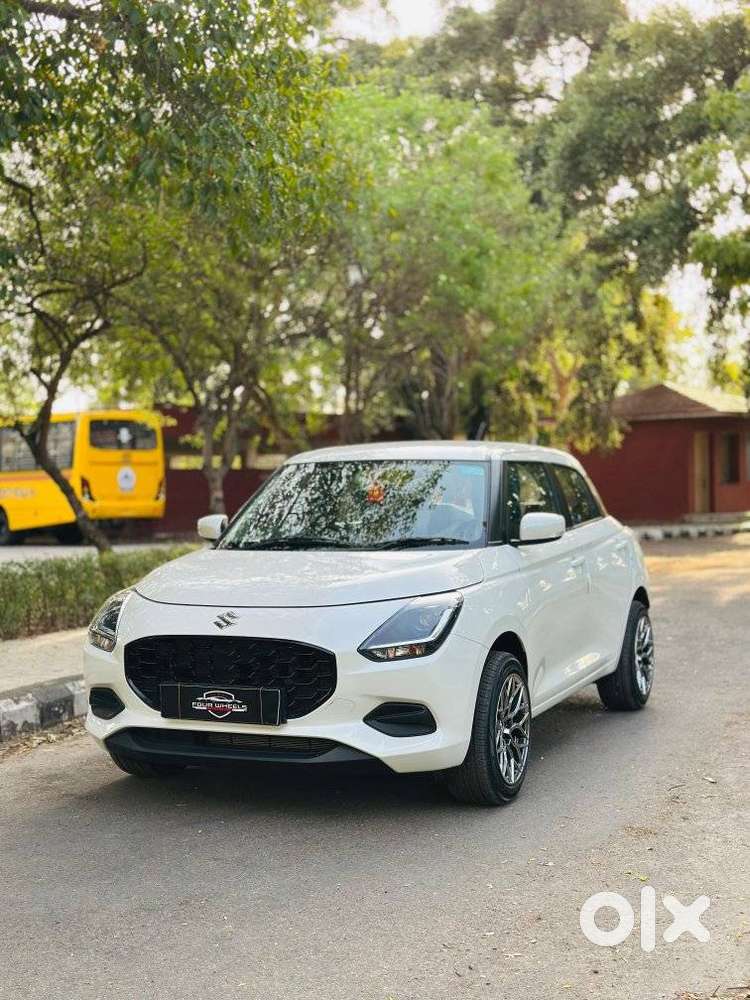 Maruti Suzuki Swift Vxi Optional, 2025, Petrol