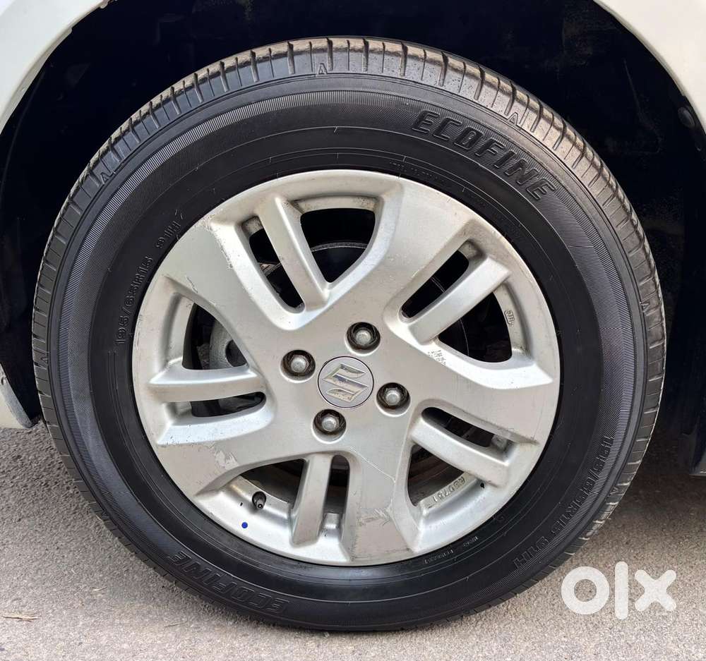 Maruti Suzuki Dzire 1.2 Zxi, 2012, Petrol