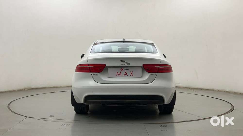 Jaguar Xe Prestige, 2016, Petrol