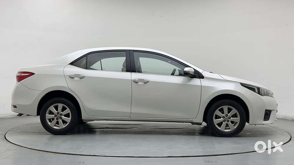 Toyota Corolla Altis 1.8 G, 2015, Petrol