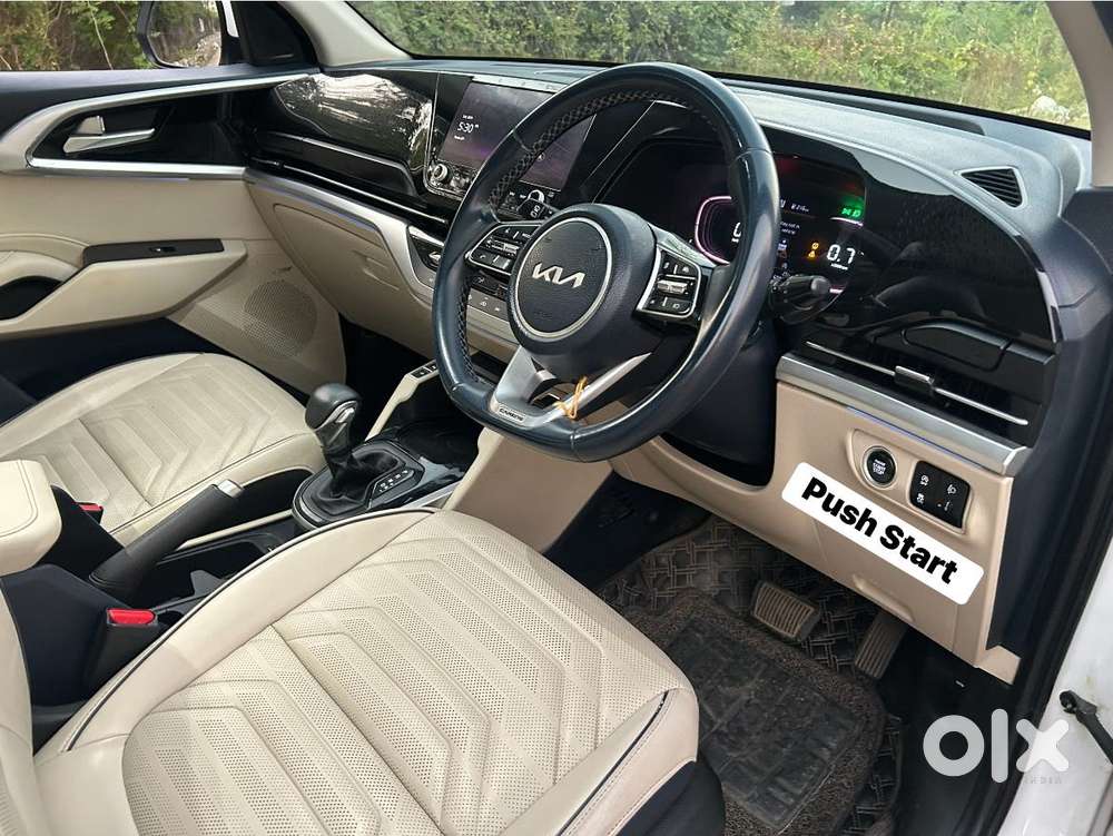 Kia Carens Luxury (o)1.5 Diesel At 7 Str, 2023, Diesel