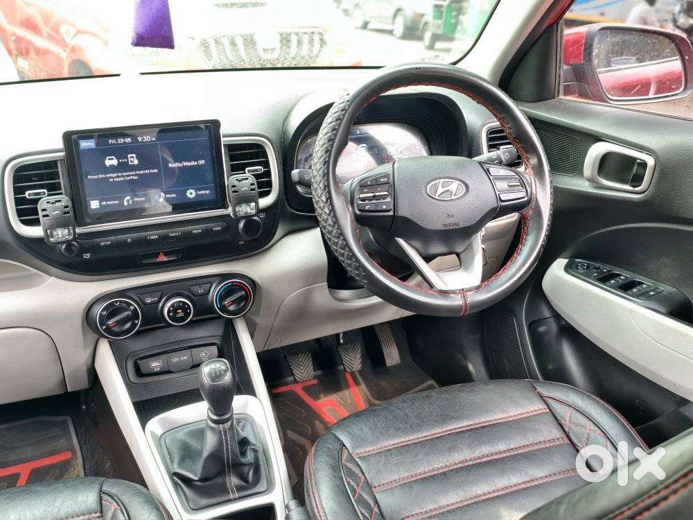 Hyundai Venue S (o) 1.2 Petrol Knight Edition, 2023, Petrol