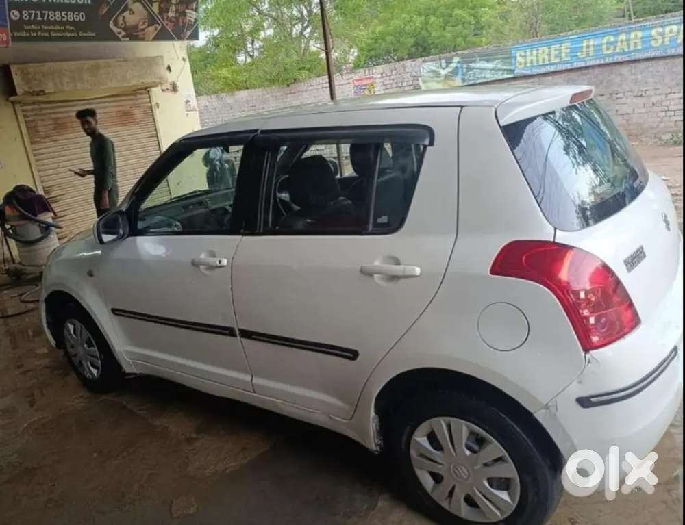 Maruti Suzuki Swift 2011 Diesel 225000 Km Driven