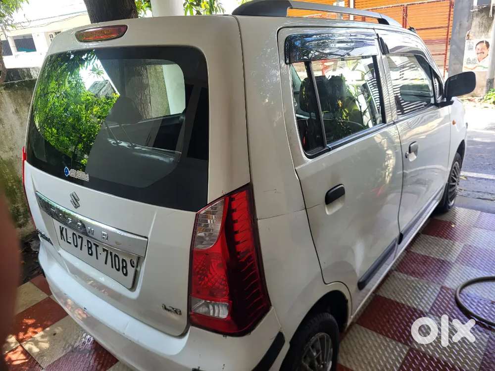 Waganor Lxi / 2012