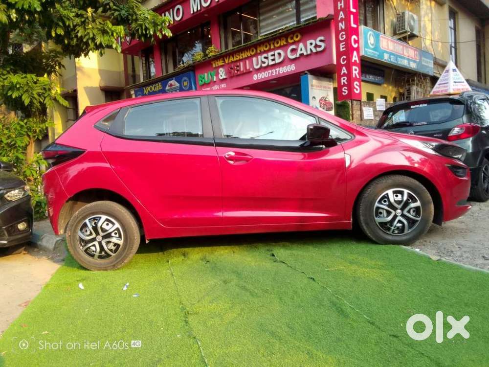 Tata Altroz 1.2 Xe, 2022, Petrol