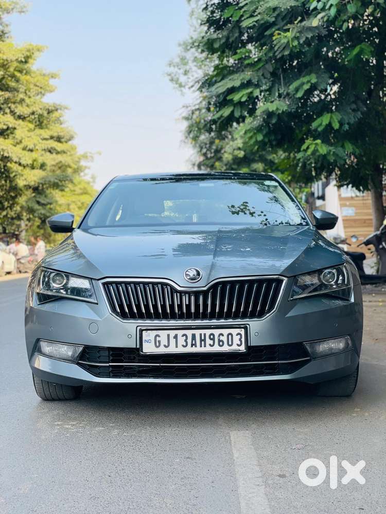 Skoda Superb L&k 2.0 Tdi At, 2017, Petrol