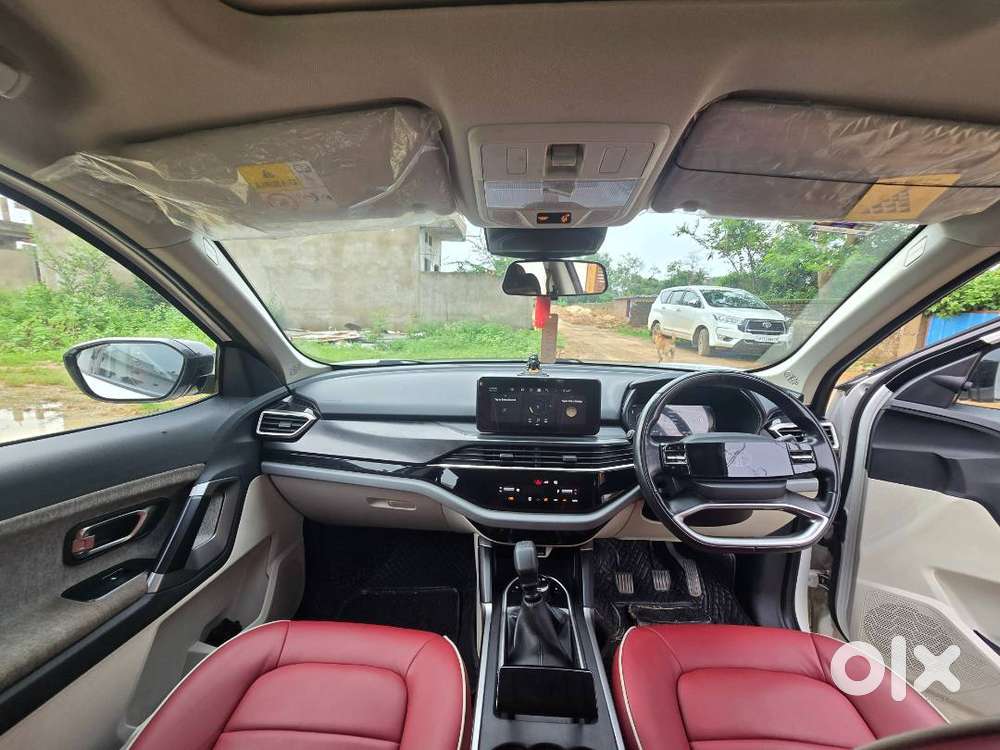 Tata Safari Pure Plus 2024 Diesel