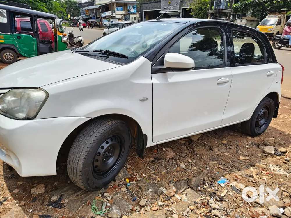Toyota Etios Liva 2016