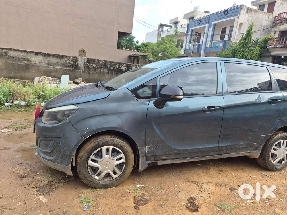 Mahindra Marazzo Diesel 2019