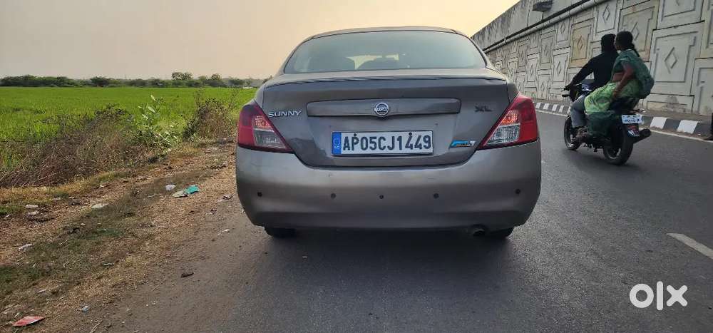 Nissan Sunny 2012 Diesel 180000 Km Driven