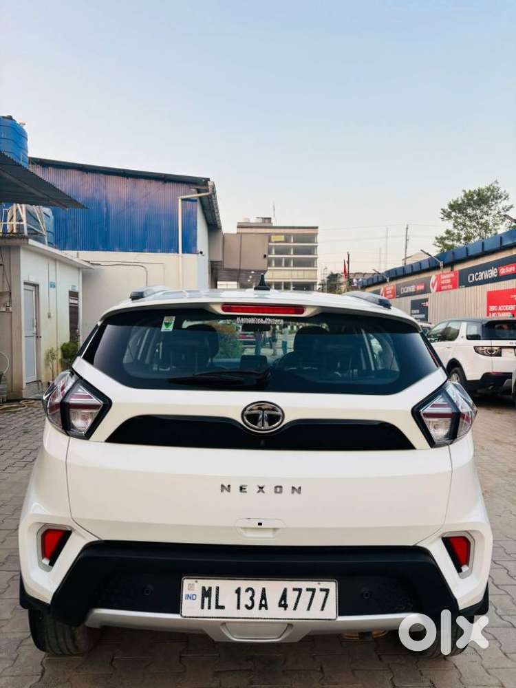 Tata Nexon 1.2 Revotron Xz Plus Premium, 2023, Petrol