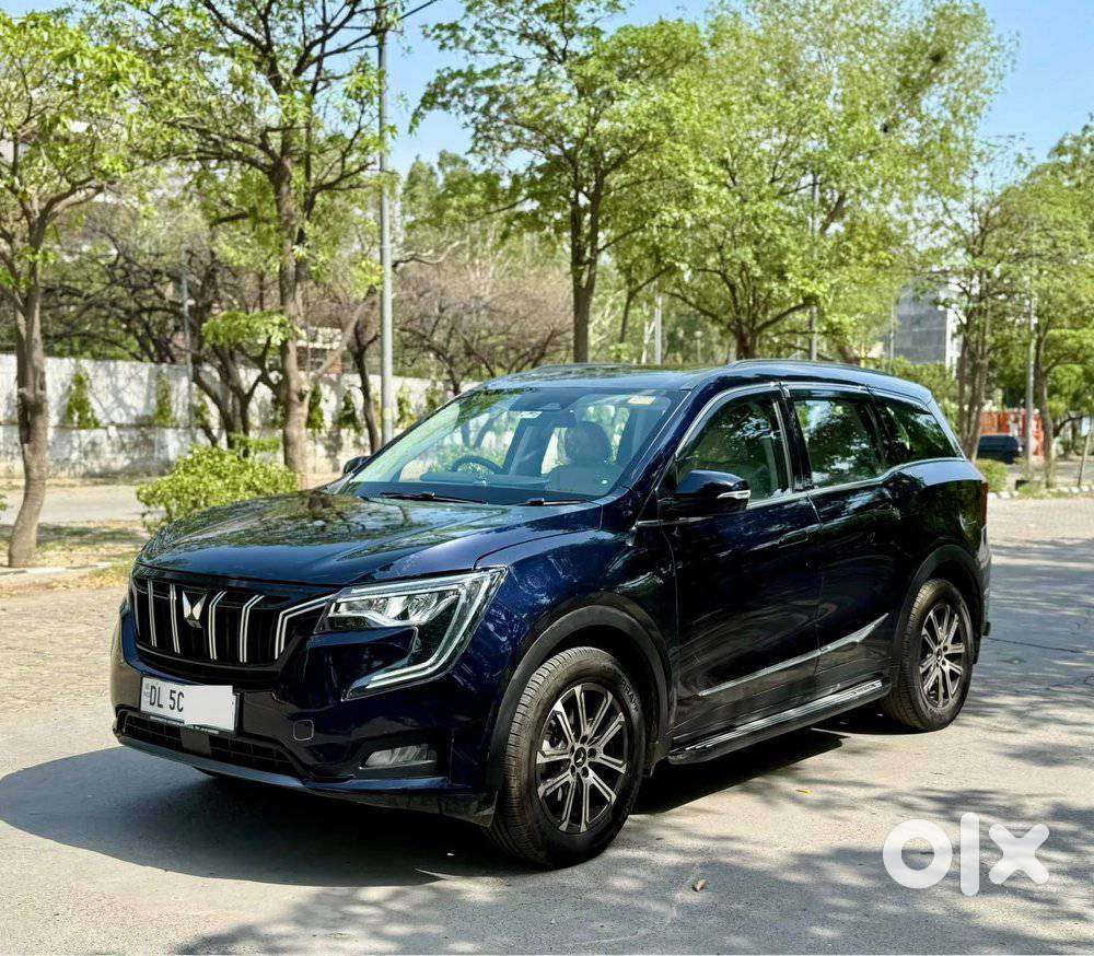 Mahindra Xuv700 2.0 Ax 7 Petrol Mt Str, 2026, Petrol