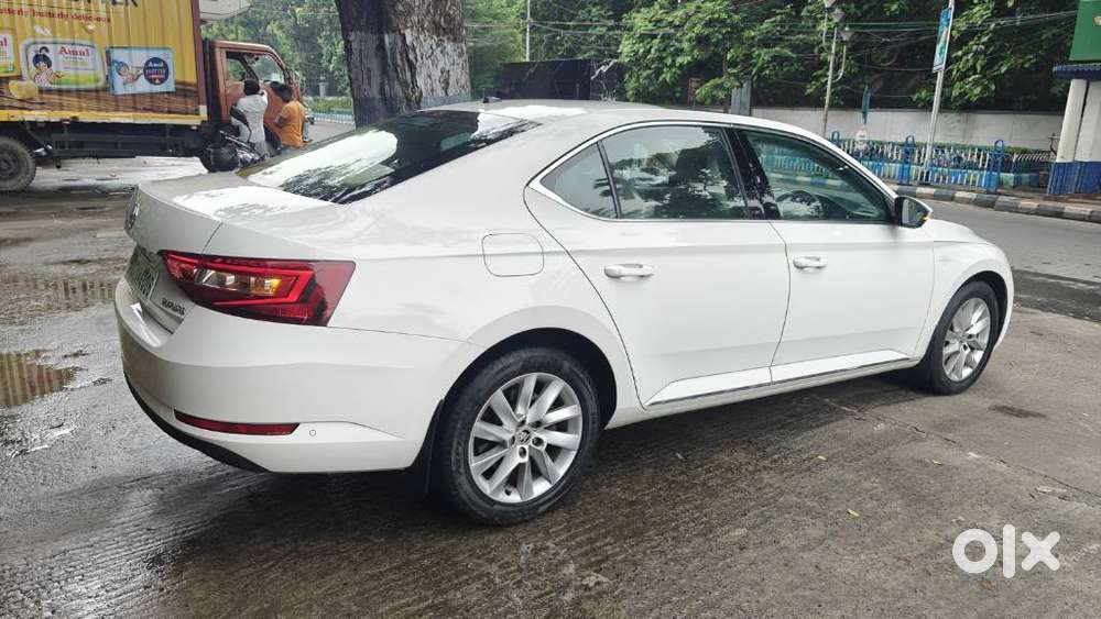 Skoda Superb 2.0 Tsi At L&k, 2018, Petrol