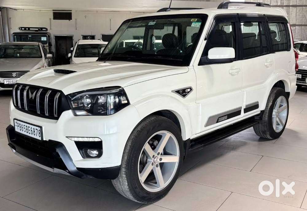 Mahindra Scorpio Classic, 2023, Diesel