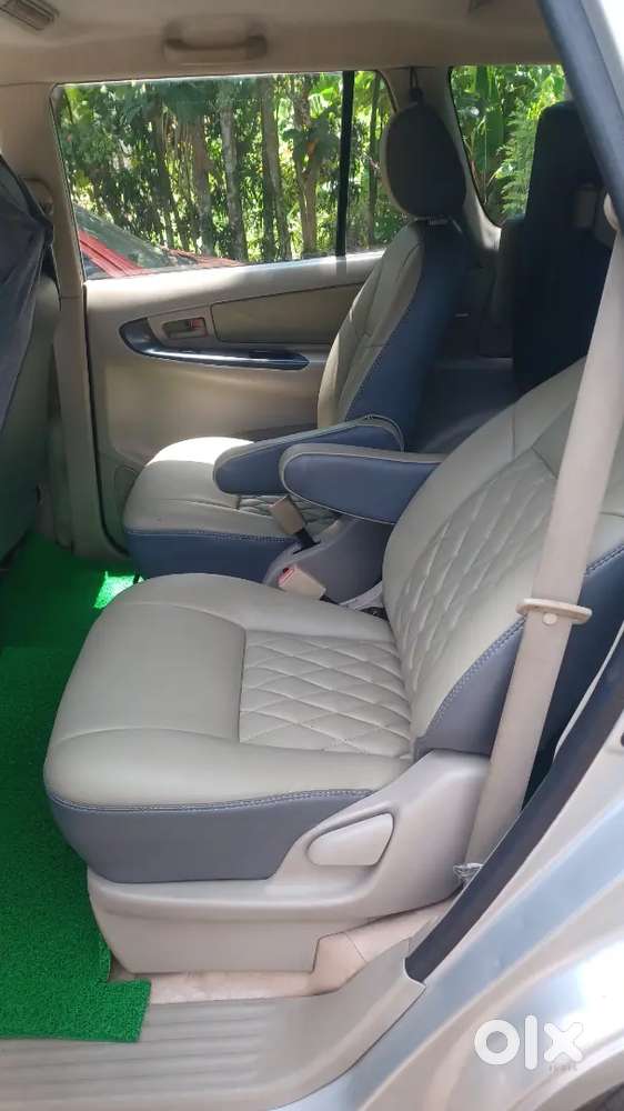 Toyota Innova 2011 Diesel 470000 Km Driven