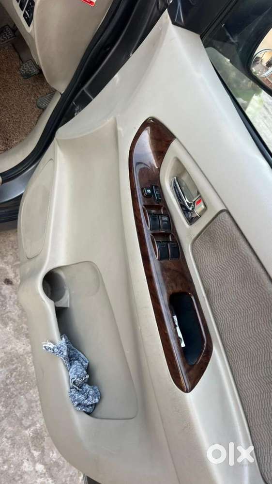 Toyota Innova 2012 Diesel Well Maintained