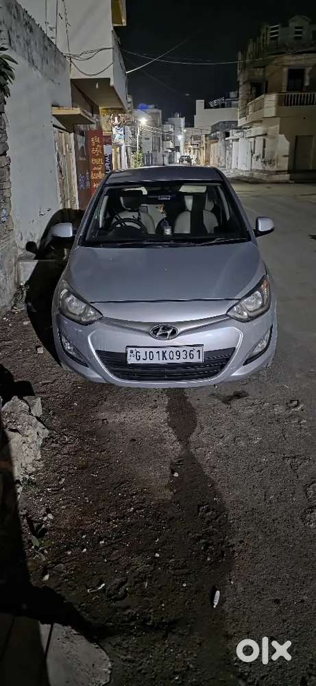 Hyundai I20 Spotz 2012 Year