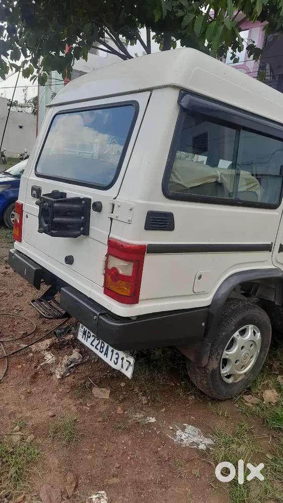 Mahindra Bolero Neo 2818
