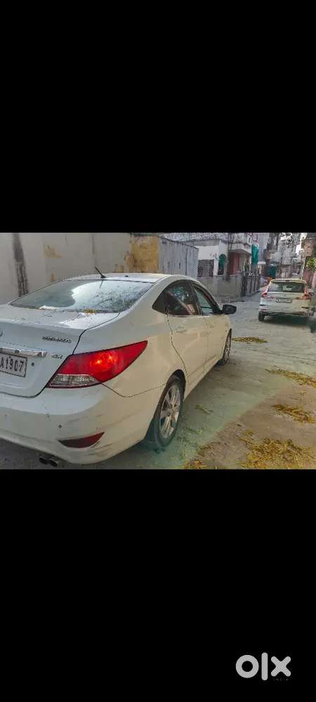 Hyundai Verna 1.5 Sx 2012