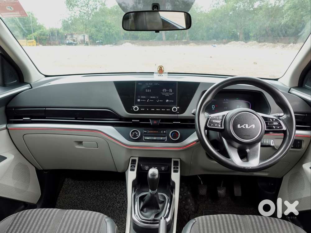 Kia Carens 1.5 Premium 7 Str, 2023, Petrol